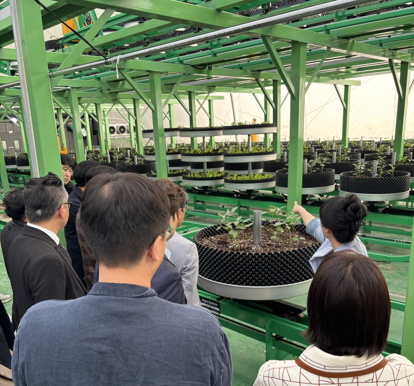 AgUni Valley tour — rotating cultivation pots